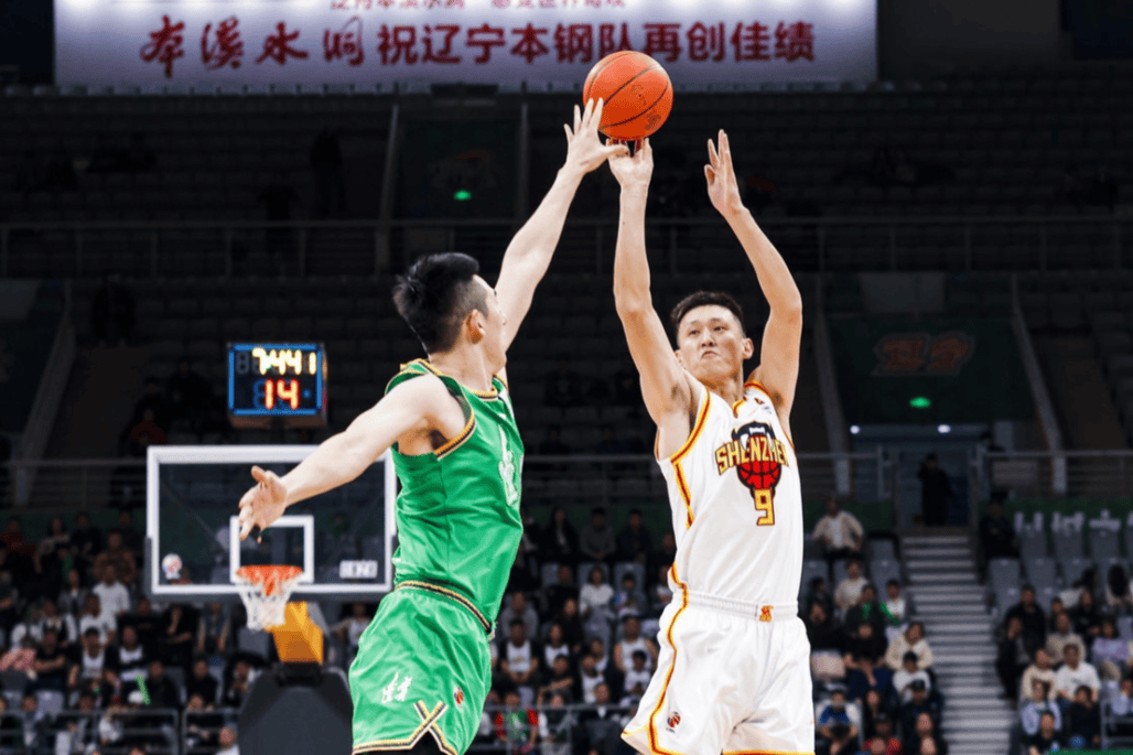 关于广东队凭借内线优势晋级CBA总决赛的信息