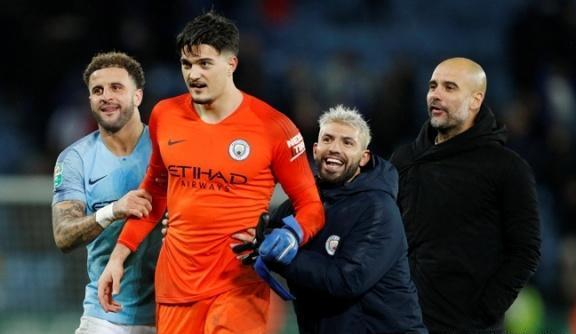 包含阿尔艾因惨遭淘汰，放弃继续比赛的词条