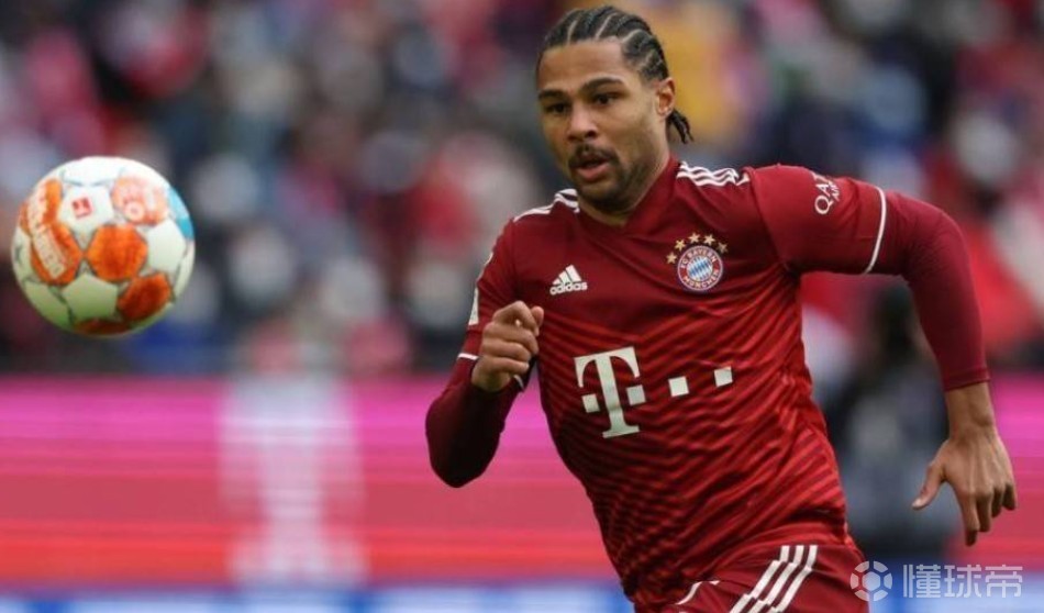 开云足球直播-包含尤文绝地反击里昂，格纳布里高光表现的词条