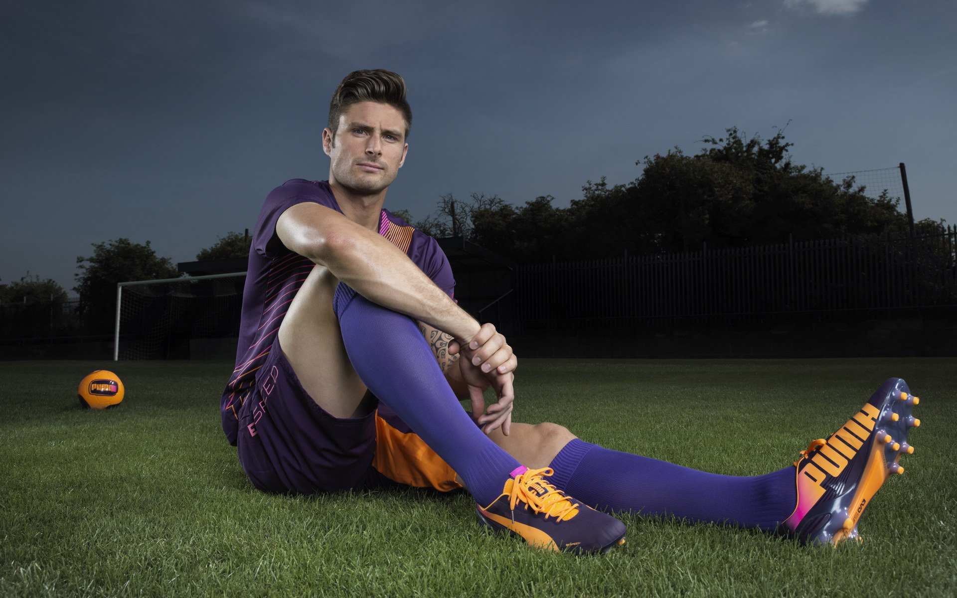 年度焦点之战之夜，加克波完美发挥，谱写绿茵传奇