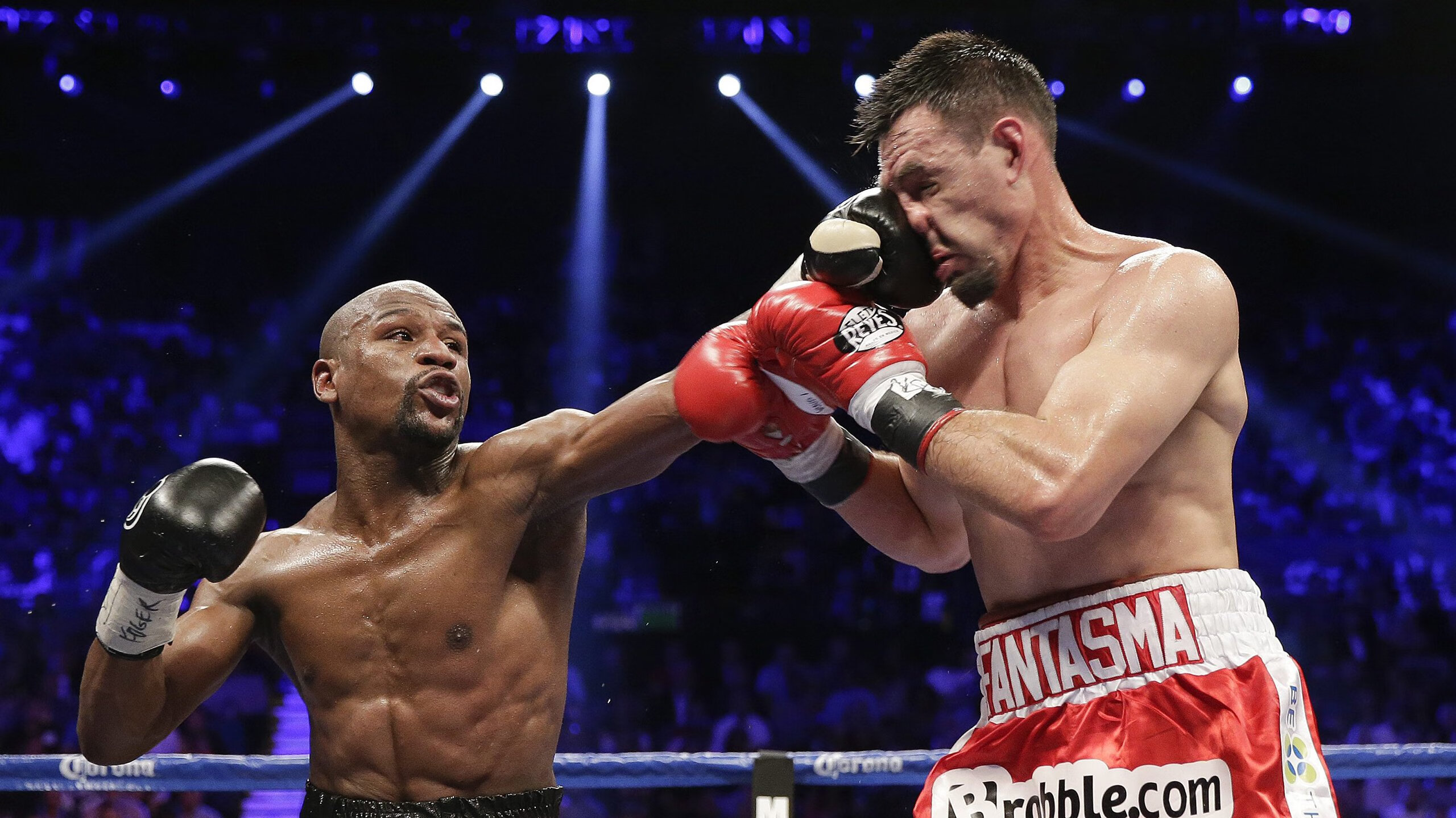 赛道上的诗人，巴斯托尼在F1街道赛之夜的冠军级交响曲