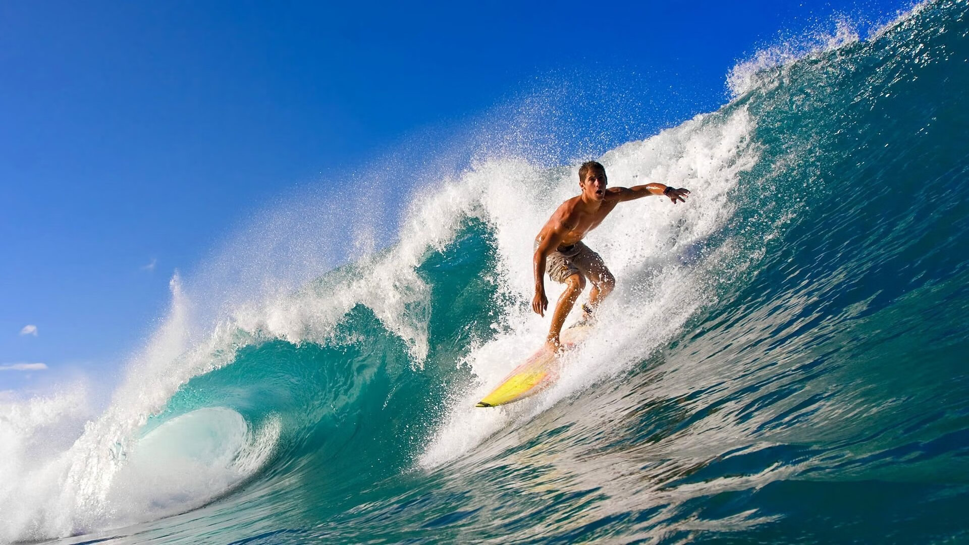 逆转狂澜，山东队跨洋翻盘快船，约基奇孤星照亮丹佛之夜